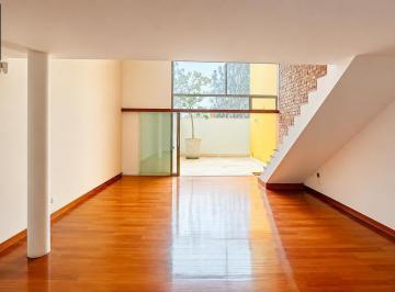 Casa · 236m² · 2 Dormitorios · 2 Estacionamientos · Venta de Moderna Casa a Pasos del Golf de San Isidro