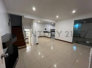 Departamento · 147m² · 2 Dormitorios · 2 Estacionamientos · Duplex en Primer Piso Frente a Parque