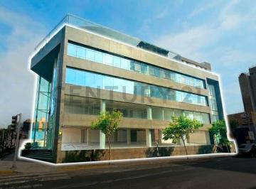 Local comercial · 1974m² · 50 Estacionamientos · ¡Imponente Edificio Comercial de 1,974 m² en El Corazón de San Isidro!