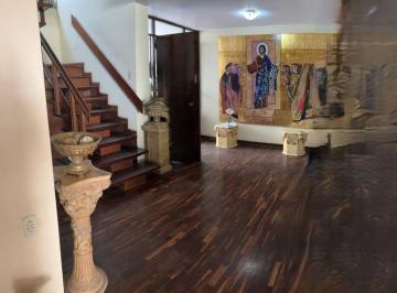 Casa de 5 habitaciones, Lima · Remato Casa en San Borja Para Remodelar - Param 4 Pisos