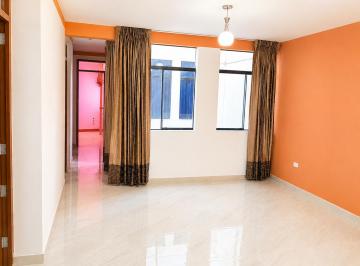 Departamento de 4 habitaciones, Chiclayo · Alquilo Departamento con Cochera en Santa Victoria.
