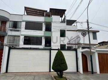 Departamento · 102m² · 3 Dormitorios · 1 Estacionamiento · Alquila en Santa Patricia | 3 Dorm. | Cocina Remodelada | Cochera | Us$850