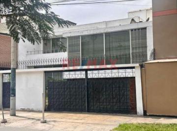 Casa en Venta de 1 habitación Santiago de Surco · Venta Casa Terreno / Santiago de Surco