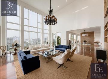 Departamento · 900m² · 4 Dormitorios · 8 Estacionamientos · Departamento Duplex con Vista Al Golf