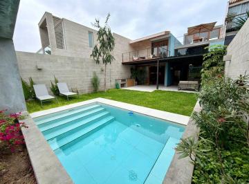 Casa de 4 habitaciones, Lima · Casa Única, de Arquitectura Contemporánea y con Hermosa Vista Al Golf ️