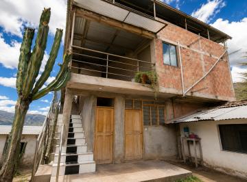 Casa de 7 habitaciones, Cusco · ¡Invierte Hoy en Una Propiedad con Gran Potencial de Valorización!