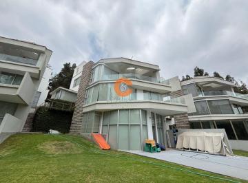Casa de 4 habitaciones, Arequipa · Exclusiva Casa de Lujo – Challapampa Venta