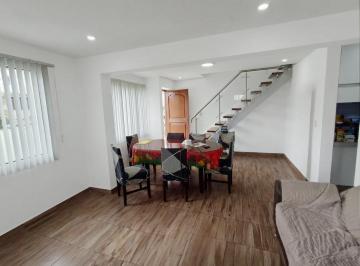 Casa · 246m² · 7 Dormitorios · 3 Estacionamientos · Casa en Venta (Remodelada) - Av Libertad (San Miguel)