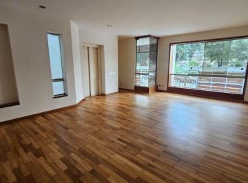 Departamento de 3 habitaciones, Lima · Venta Duplex Frente a Parque en Chacarilla