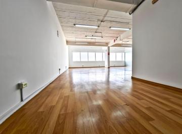 Oficina comercial · 137m² · 2 Estacionamientos · ¡Venta o Alquiler de Oficina Moderna en San Isidro!