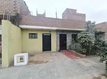 Casa de 3 habitaciones, Lima · ¡Oportunidad Única en Sjl! Casa de 160 m² a Pasos de La Estación San Carlos