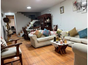 Casa · 200m² · 4 Dormitorios · 1 Estacionamiento · Se Alquila Casa en San Andrés – V Etapa