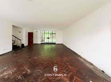 Casa de 5 habitaciones, Lima · Frente a Parque ¡Lo Que Estás Buscando! Ideal Para Remodelar o Desarrollar