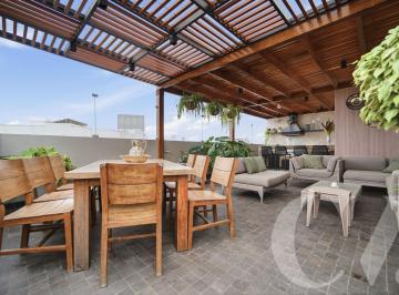 Departamento · 352m² · 4 Dormitorios · 3 Estacionamientos · Bello Penthouse Duplex con Terraza y Piscina, Miraflores Limite San Isidro
