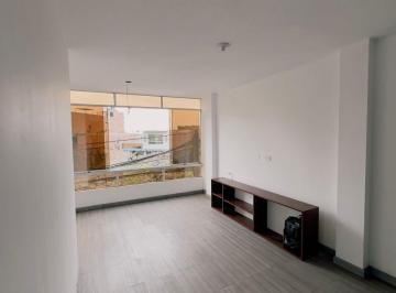 Departamento de 3 habitaciones, Lima · Departamento 76 m² 3dor 1 Baño Urb. Condevilla - Smp