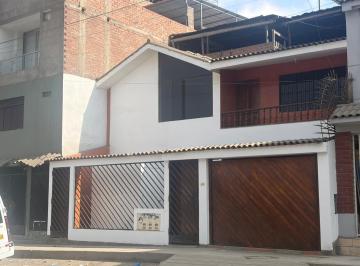 Local comercial · 476m² · 10 Dormitorios · 1 Estacionamiento · Venta o Alquiler de Local Comercial en Zona Estratégica de Villa Maria del Triunfo, 534 m²