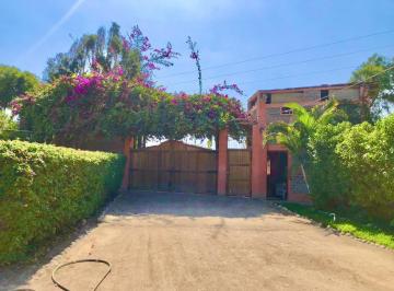 Casa · 225m² · 5 Dormitorios · 4 Estacionamientos · Se Vende en Chincha Oportunidad 1,000 m² - Tres Chalets - Terrazas - Huerto - 4 Estacionamiento