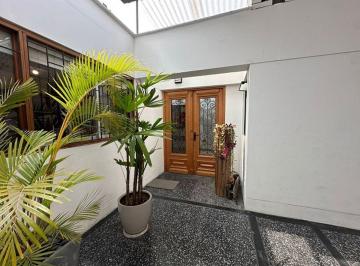 Casa de 3 habitaciones, Lima · Venta de Casa Remodelada en Urb. La Aurora - Miraflores