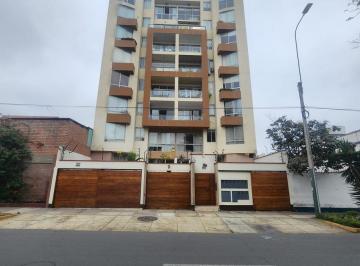 Departamento · 84m² · 2 Dormitorios · 1 Estacionamiento · Departamento en Av San Borja a un Paso de San Isidro