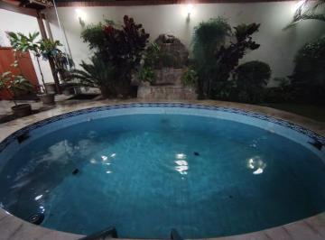 Casa de 5 habitaciones, Lima · ¡El Hogar de Tus Sueños! Mansión Frente a Parque 300 m² Piscina C/cascada Jacuzzi Cochera 4 Vehiculos