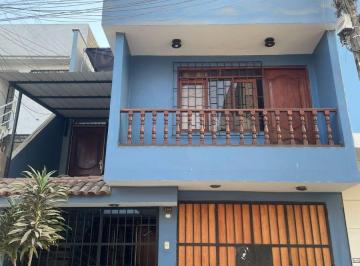 Casa de 6 habitaciones, Lima · Casa en Venta de 120 m² en Smp | 2 Pisos + Azotea | Amplios Ambientes y Excelente Ubicación.