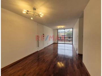 Departamento de 3 habitaciones, Lima · Inversión Segura a 5 Min de La Pucp! Dpto Remodelado 3 Dorm en 2do Piso