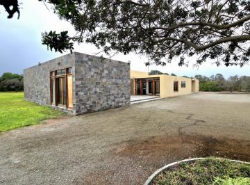 Casa · 240m² · 3 Dormitorios · 4 Estacionamientos · Venta Casa de Campo - Exclusiva Oportunidad en Chilca – Fundo Los Tilos en un Oasis de Paz (3,093.53