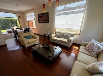Casa · 202ha · 3 Dormitorios · 2 Estacionamientos · Casa Venta Encantada de Villa Chorrillos, Terraza, Jardín, Frente a Parque