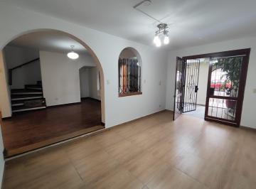 Casa · 100m² · 6 Dormitorios · 1 Estacionamiento · Vendo Casa en La Molina