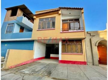 Casa · 200m² · 6 Dormitorios · Casa en Venta en Urb. El Paraíso, chiclayo.(M. Vizconde)