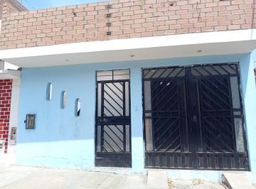 Casa · 120m² · 2 Dormitorios · 1 Estacionamiento · Casa a La Venta en Santa Rosa