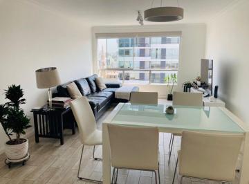 Departamento de 3 habitaciones, Lima · Se Alquila Lindo Flat Amoblado a Unas Cuadras del Malecon