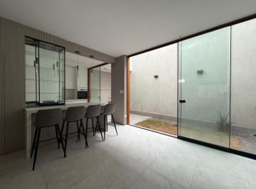 Casa · 175m² · 4 Dormitorios · 2 Estacionamientos · Casa en Venta El Derby Monterrico Santiago de Surco
