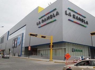 Terreno / Lote · 425m² · Terreno Frontis 23 Ml Esquina 426 m² | Almacén Taller | 11pisos Vis Muy Cerca Pueblo Libre Jesús María