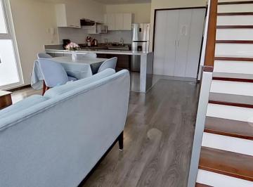 Departamento · 71m² · 1 Estacionamiento · Duplex Iluminado 01 Dorm - 01 Cochera - 71 Mt - a Pasos del Parque Kenedy