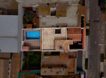 Terreno / Lote · 300m² · 2 Estacionamientos · Casa Terreno en San Miguel