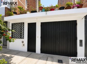 Casa · 120m² · 2 Dormitorios · 1 Estacionamiento · Vendo Casa I 120 m² I con Proyeccion de 3 Piso - Chorrillos