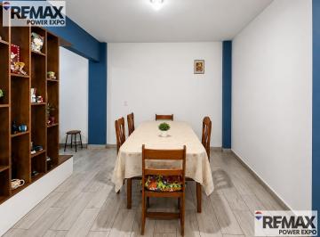 Casa · 120m² · 2 Dormitorios · 1 Estacionamiento · Vendo Casa I 120 m² I con Proyeccion de 3 Piso - Chorrillos