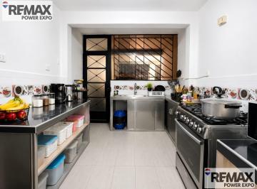 Casa · 120m² · 2 Dormitorios · 1 Estacionamiento · Vendo Casa I 120 m² I con Proyeccion de 3 Piso - Chorrillos