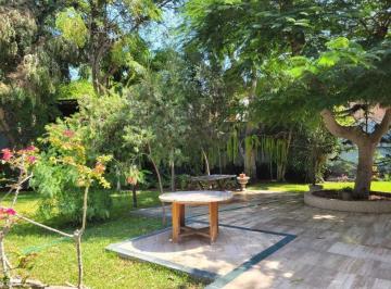Casa · 1800m² · 4 Dormitorios · 4 Estacionamientos · Vendo Linda Casa en Av Márquez de La Bula N Ixx, Urb. La Encantada de Villa, Chorrillos.