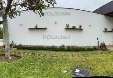 Casa · 2200m² · 4 Dormitorios · 3 Estacionamientos · Vendo Linda Casa en Calle Paseo Paso Chico N 11x Urb. Paso Chico, Lurinesquina Pasaje Las Jacarandas