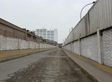 Local comercial · 4300m² · Alquilo Local Industrial Y/o Almacenes en El Agustino