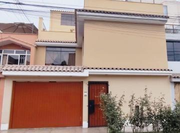 Casa de 7 habitaciones, Lima · Venta de Casa en San Miguel At 160 - Ac 328 Amplios Ambientes y Gran Potencial