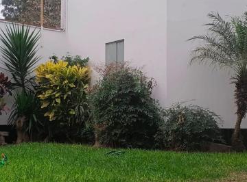 Casa de 4 habitaciones, Lima · Alquilo Casa con Hermoso Jardin Interior