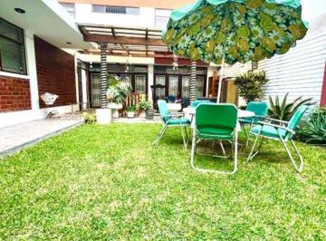 Casa de 3 habitaciones, Lima · Casa Para Remodelar en Higuereta Surco