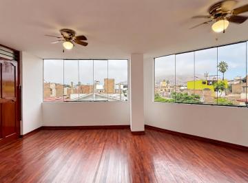 Departamento de 3 habitaciones, Lima · Amplio Departamento de 3 Dorm. en Venta en Chorrillos – a Pasos de La Estación Matellini