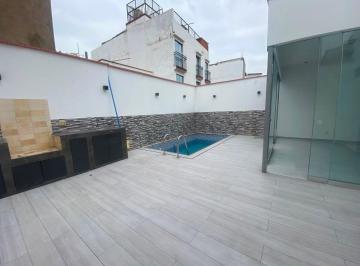 Casa de 3 habitaciones, Lima · Alquilo Moderna Casa en Lima Cercado, Límite con Pueblo Libre
