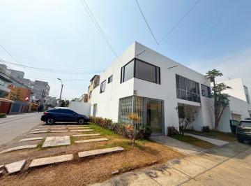 Oficina comercial · 138m² · 1 Estacionamiento · Se Alquila Oficina en Segundo Piso con Estacionamiento en Av Higuereta - Surco
