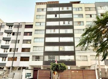 Departamento de 3 habitaciones, Lima · Se Alquila Moderno E Impecable Departamento y Estacionamiento en La Calera de Monterrico - Surquillo