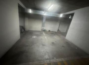 Garage , Lima · Venta de Cochera de 13 m² en Edificio Moderno de Chorrillos
